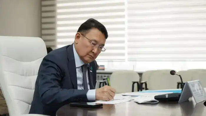 В ОБЛАСТИ АБАЙ СОСТОЯЛСЯ ДИАЛОГ ШАЛКАРА БАЙБЕКОВА С ДИРЕКТОРАМИ КОЛЛЕДЖЕЙ ПО ПРОЕКТУ КОНСТИТУЦИИ (9)