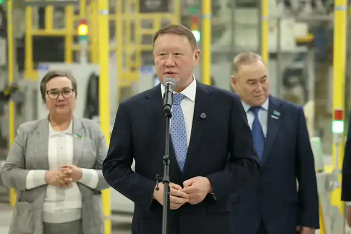 Коллектив завода Kia Qazaqstan поддерживают проект Новой Конституции (2)