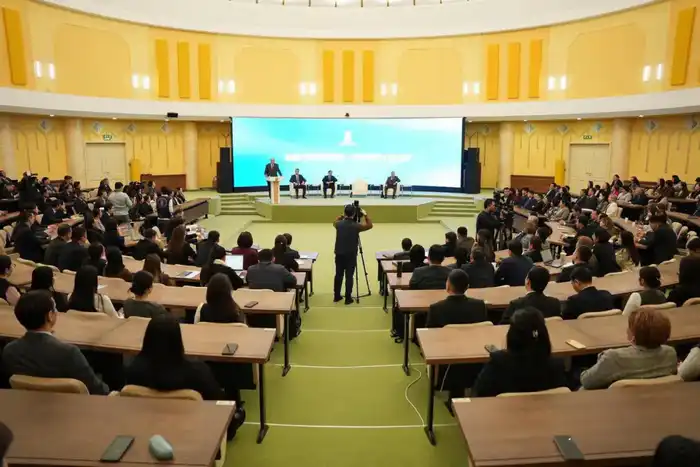 Конституция: новый вектор для справедливого Казахстана? {city2}