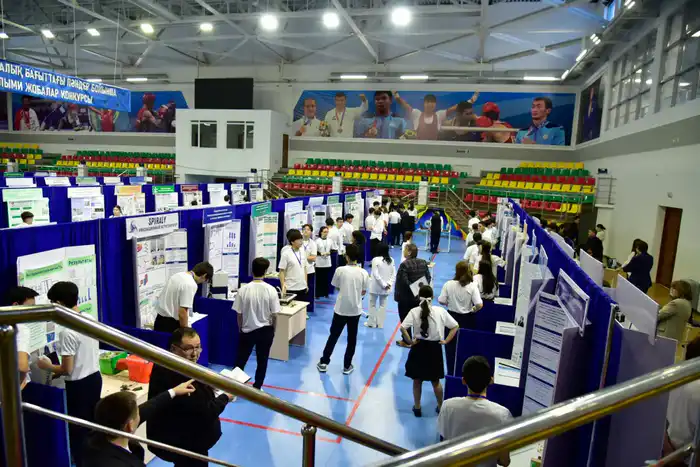 Казахстанские школьники: 993 ума, 756 идей! {city2}