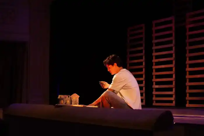 «Закон и порядок»: в Астане поставили спектакль «Екі ғұмыр» (5)