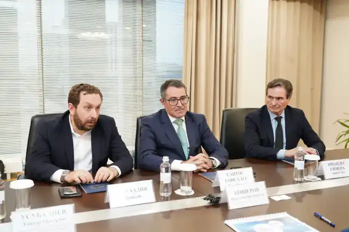 АКИМ ТУРКЕСТАНСКОЙ ОБЛАСТИ НУРАЛХАН КУШЕРОВ ВСТРЕТИЛСЯ С ПРЕДСТАВИТЕЛЯМИ ИСПАНСКОЙ КОМПАНИИ (3)