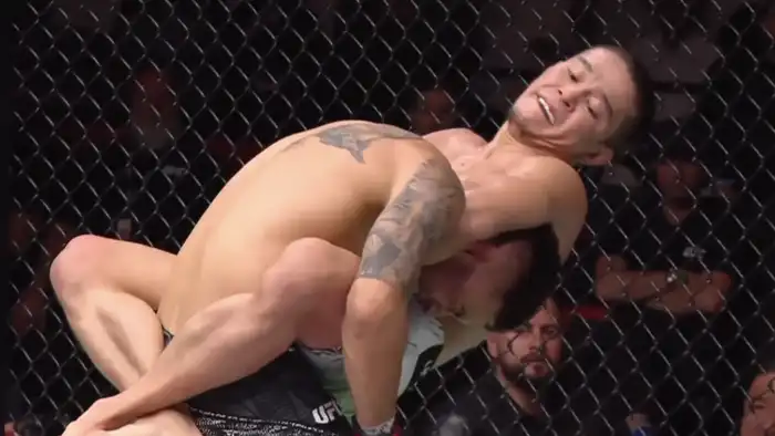 Асу Алмабаев снялся с главного боя UFC: причина от тренера Эдуарда Базрова {city2}