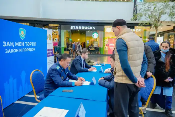 «Закон и порядок»: акцию Народный юрист» провели в Астане (4)