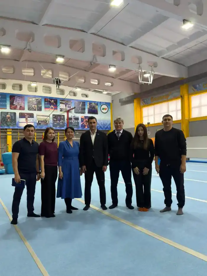 Обсуждение проекта новой Конституции Казахстана в спортивной школе Астаны {city2}