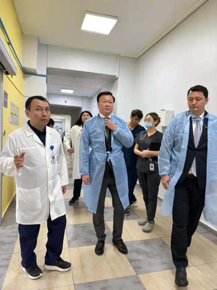 Развитие кардиохирургии и высокотехнологичной медицины в Алматы: визит советника президента {city2}