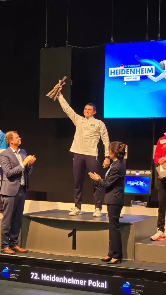 Руслан Курбанов завоевал золото на Кубке мира по фехтованию в Германии, победив итальянского соперника в финале {city2}