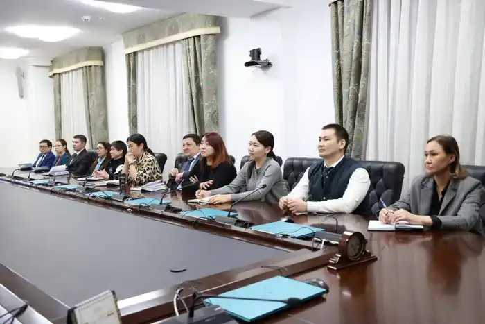 В рамках реализации программы правового всеобуча для сотрудников Аппарата Высшего Судебного Совета проведены очередные обучающие семинары, направленные на повышение профессионального уровня и правовой культуры государственных служащих (4)