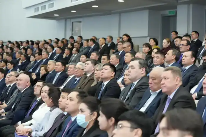 В Казахстане в 2026 году планируется масштабное обновление более 11 тысяч километров автодорог {city2}