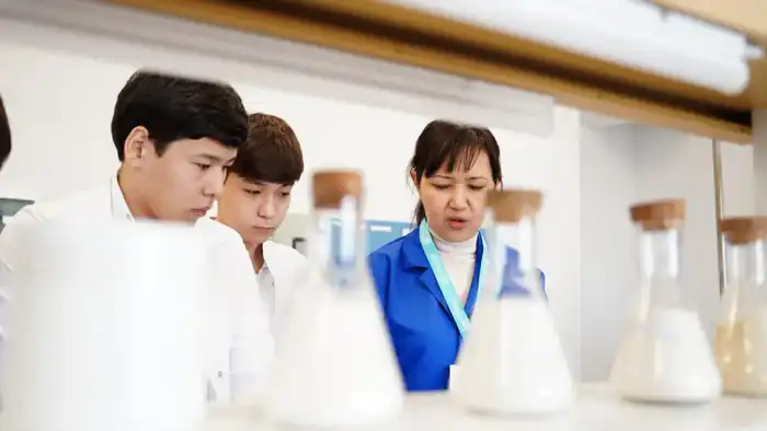 Ученые Utebayev University открыли новую международную лабораторию (3)