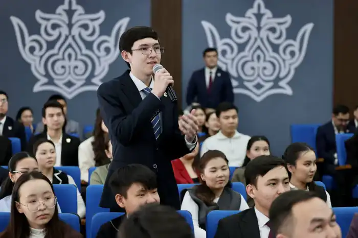 Студенческая молодежь Актюбинской области включилась в обсуждение Новой Конституции (5)