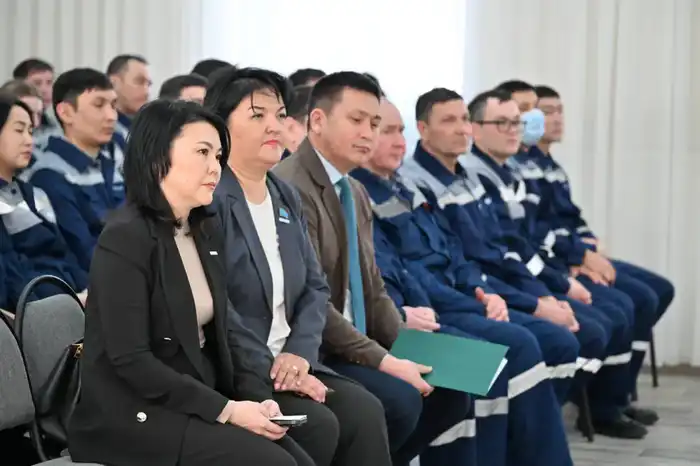 Работники ТЭЦ в Актобе поддержали новую Конституцию (6)