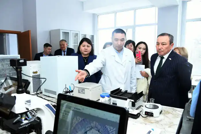 Научные горизонты: шесть современных лабораторий открывают новые перспективы в университете Абай {city2}