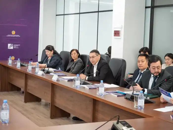 Научно-технологический суверенитет обсудили в контексте новой Конституции (2)