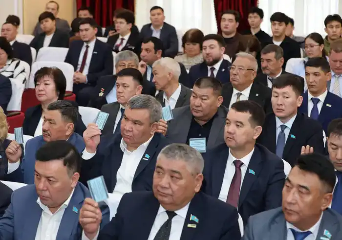 Курс на устойчивое развитие: маслихат прокладывает путь для будущего Мангистау {city2}