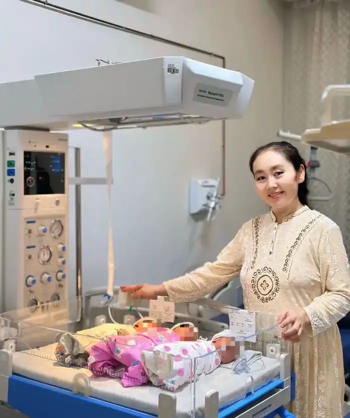 Тройня в Алматы: 39-летняя женщина стала мамой {city2}