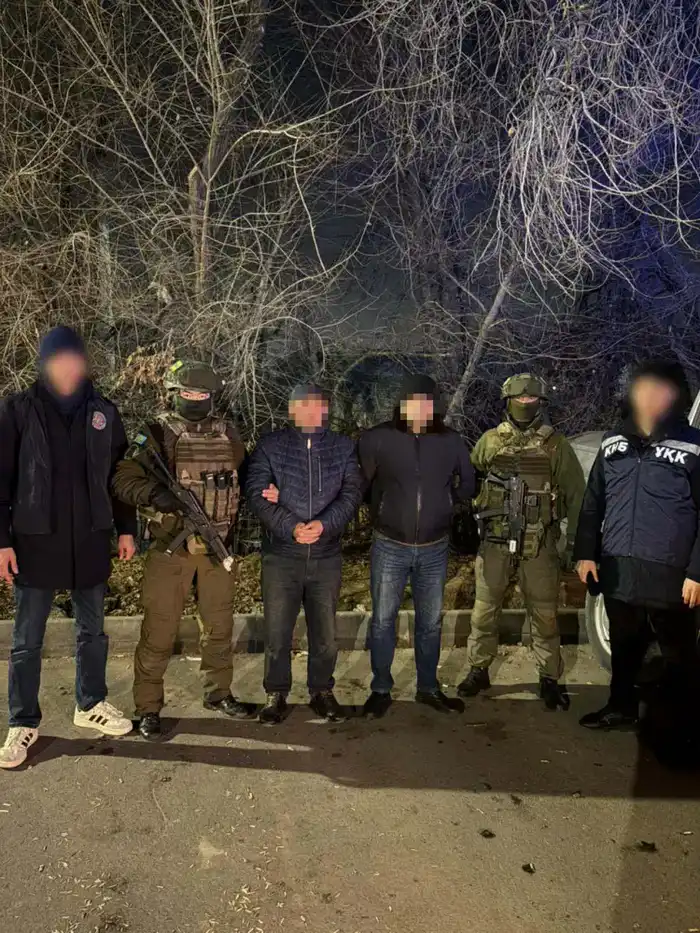 Сеть теней: Казахстанец пойман на горячем при получении 8 кг метамфетамина {city2}