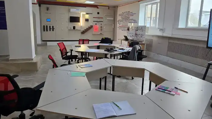 Карагандинские студенты осваивают технологии 'умного дома', улучшая безопасность и экономию зданий {city2}