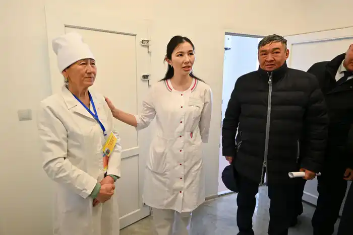 В Аксуатском районе в двух селах открылись медицинские пункты (9)