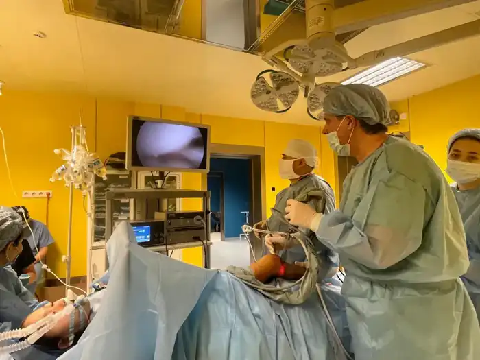 В Алматы успешно проведены 8 артроскопических операций на детях в Центре детской неотложной помощи {city2}