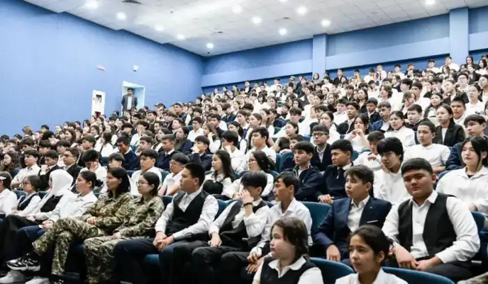 «Адал азамат - біртұтас тәрбие»: как прошел месячник «Закон и порядок» в столичных учреждениях образования (4)