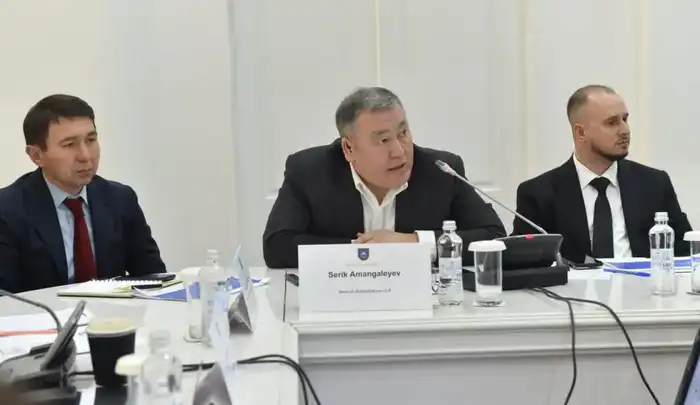 Минэнерго и КазНУ обсудили направления работы Отраслевого центра технологических компетенций в ТЭК (5)