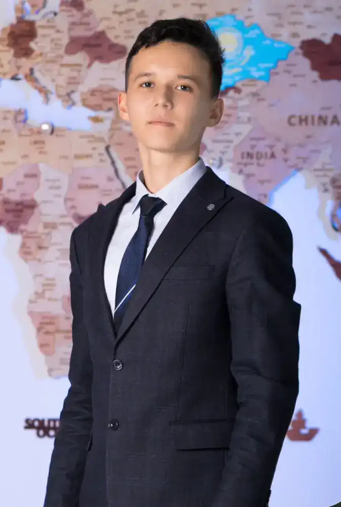 Астанский школьник Ермұхамед приглашен в ведущие мировые университеты для бесплатного обучения {city2}