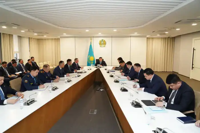 В Туркестанской области обсуждаются меры по социальной поддержке и внедрению цифровых технологий в ответ на поручения Президента {city2}