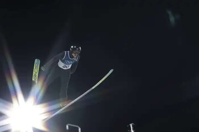 Илья Мизерных установил рекорд Казахстана в прыжках на лыжах с трамплина, заняв 8 место на турнире в Валь-ди-Фьемме {city2}