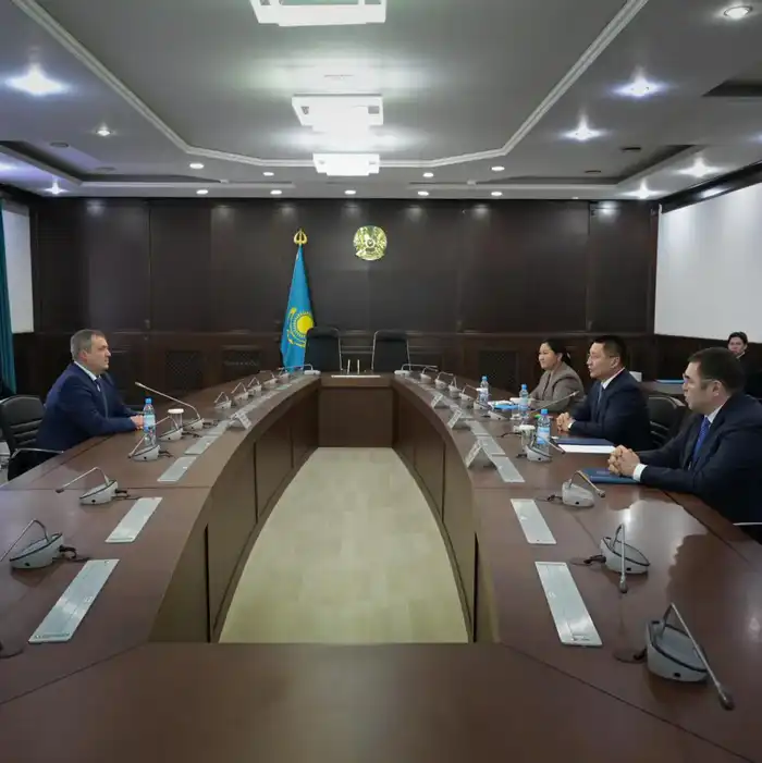 Международное сотрудничество: бизнес и государство объединяют усилия для социального развития в Павлодарской области {city2}