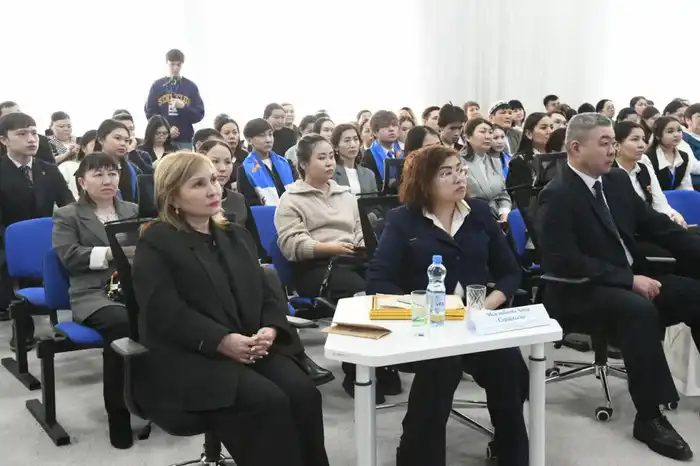 «Абылай хан – великий символ единства страны»: в Астане прошел историко-познавательный форум (6)