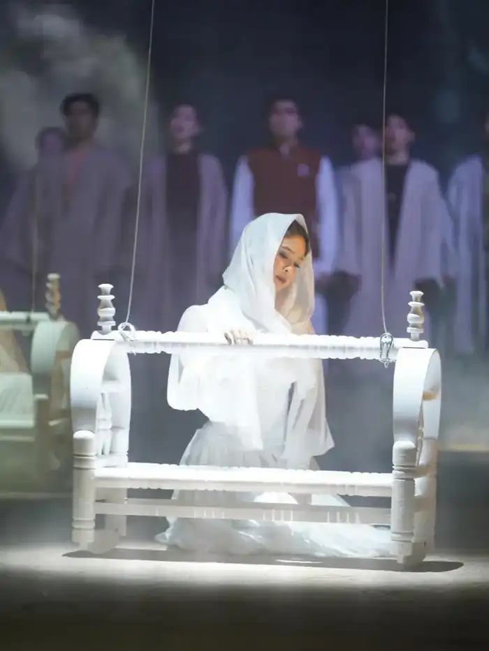 Премьера спектакля «Пейіш» в Туркестане {city2}