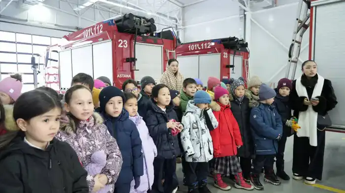 Безопасность в школе: спасатели открывают двери знаний! {city2}