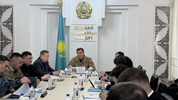 Глава МЧС посетил пострадавших и поручил обеспечить всестороннюю помощь (10)