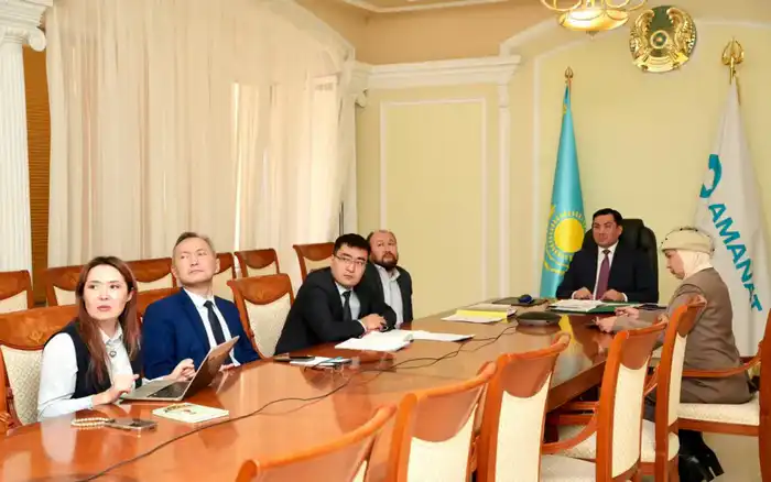 Газификация Астаны и поддержка бизнеса: Ерлан Аккенженов провел онлайн-прием граждан на площадке «AMANAT» (5)