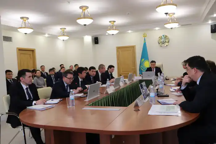 Минтруд обсудил итоги работы АО «КСЖ «ГАК» и планы на 2025 год {city2}