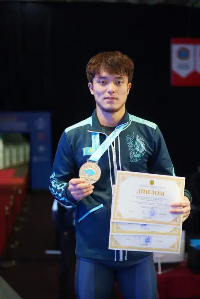 ТУРКЕСТАНСКИЕ ТЯЖЕЛОАТЛЕТЫ ЗАВОЕВАЛИ 5 МЕДАЛЕЙ НА ЧЕМПИОНАТЕ РК (2)