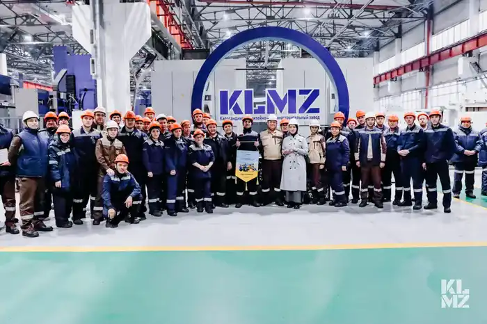 Более 70 трудовых коллективов предприятий Карагандинской области поддержали проект новой Конституции (6)