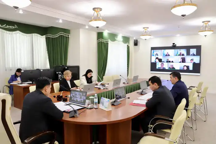 Онлайн-прием граждан: министр труда Аскарбек Ертаев отвечает на вопросы о трудоустройстве и защите прав работников {city2}