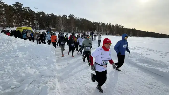 700 смельчаков на льду: кто станет чемпионом? {city2}