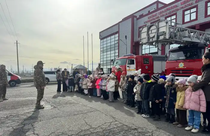 Формируя культуру безопасности: спасатели МЧС проводят уроки и дни открытых дверей (5)