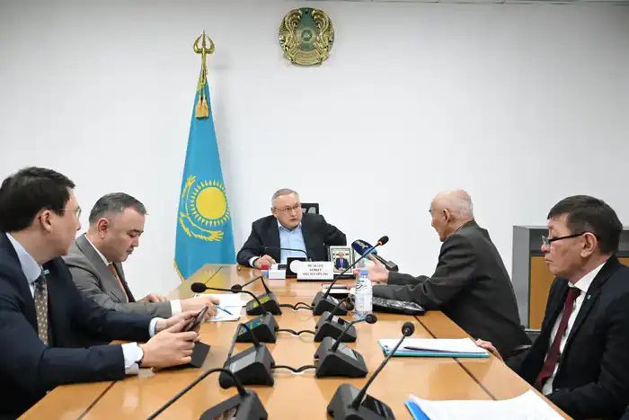 Бейбит Исабаев провел прием граждан по личным вопросам (3)