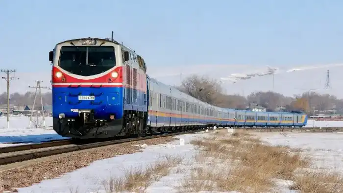 Скидки на железнодорожные билеты: мост к выгодным путешествиям для молодёжи и серебряных пассажиров {city2}