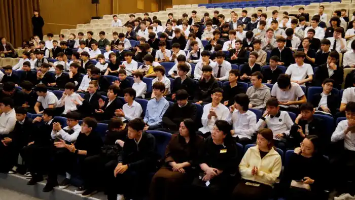 «Закон и порядок»: в Астане прошла профилактическая встреча для школьников (6)