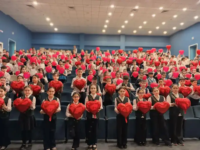 Сердца в небе: школьники Астаны запускают акцию благодарности {city2}