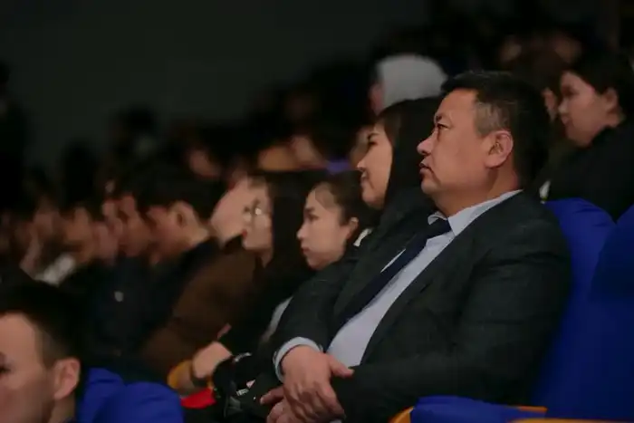 Презентация документального фильма о наркомании в Астане: акцент на международные проблемы распространения наркотиков среди молодежи {city2}