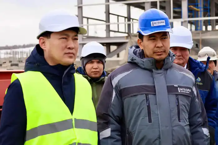 Ержан Ертаев проверил реализацию ключевых энергетических проектов в Туркестанской области и Алматы {city2}