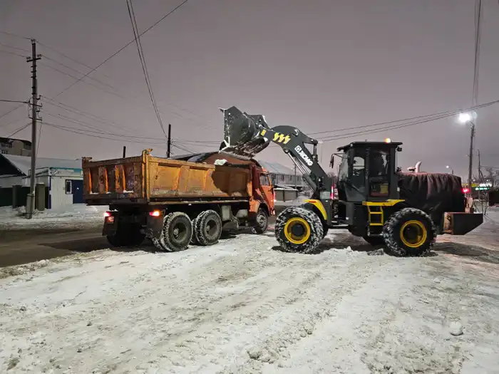 1700 машин против зимы: Астана в снежной борьбе! {city2}