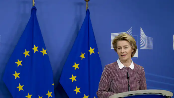 Евросоюз представил 20-й пакет санкций против России: новые меры и ограничения {city2}