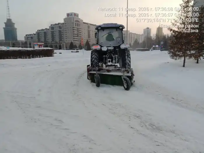 Астана продолжает бороться со снегом: последствия ночной уборки превышают 63 тысячи кубометров {city2}